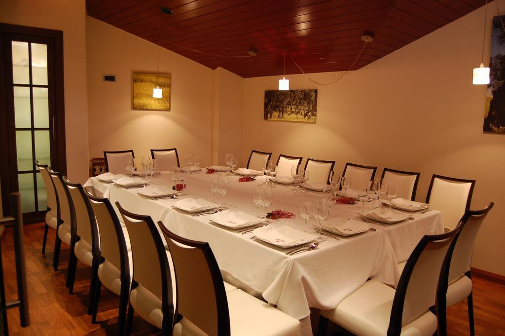 Usias Hotel 3*