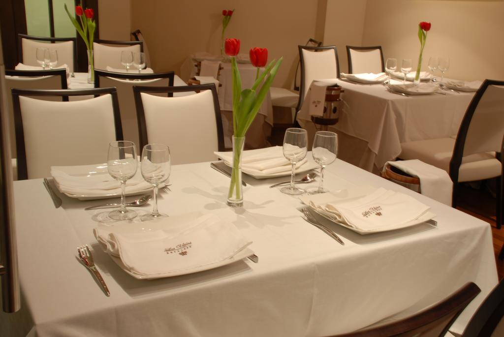 Usias Hotel Dos Torres