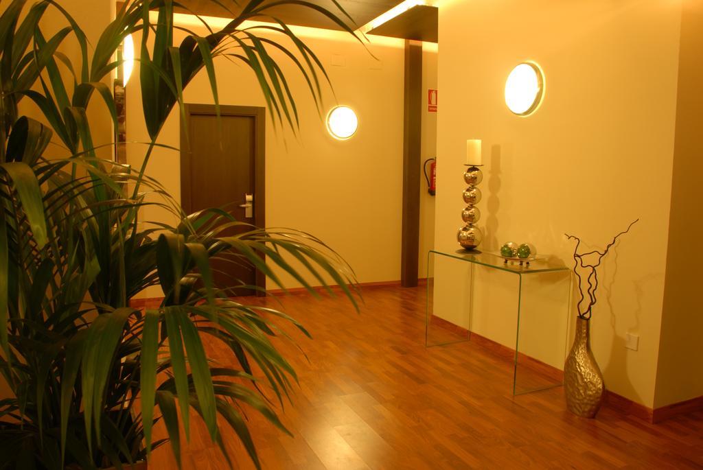 Usias Hotel