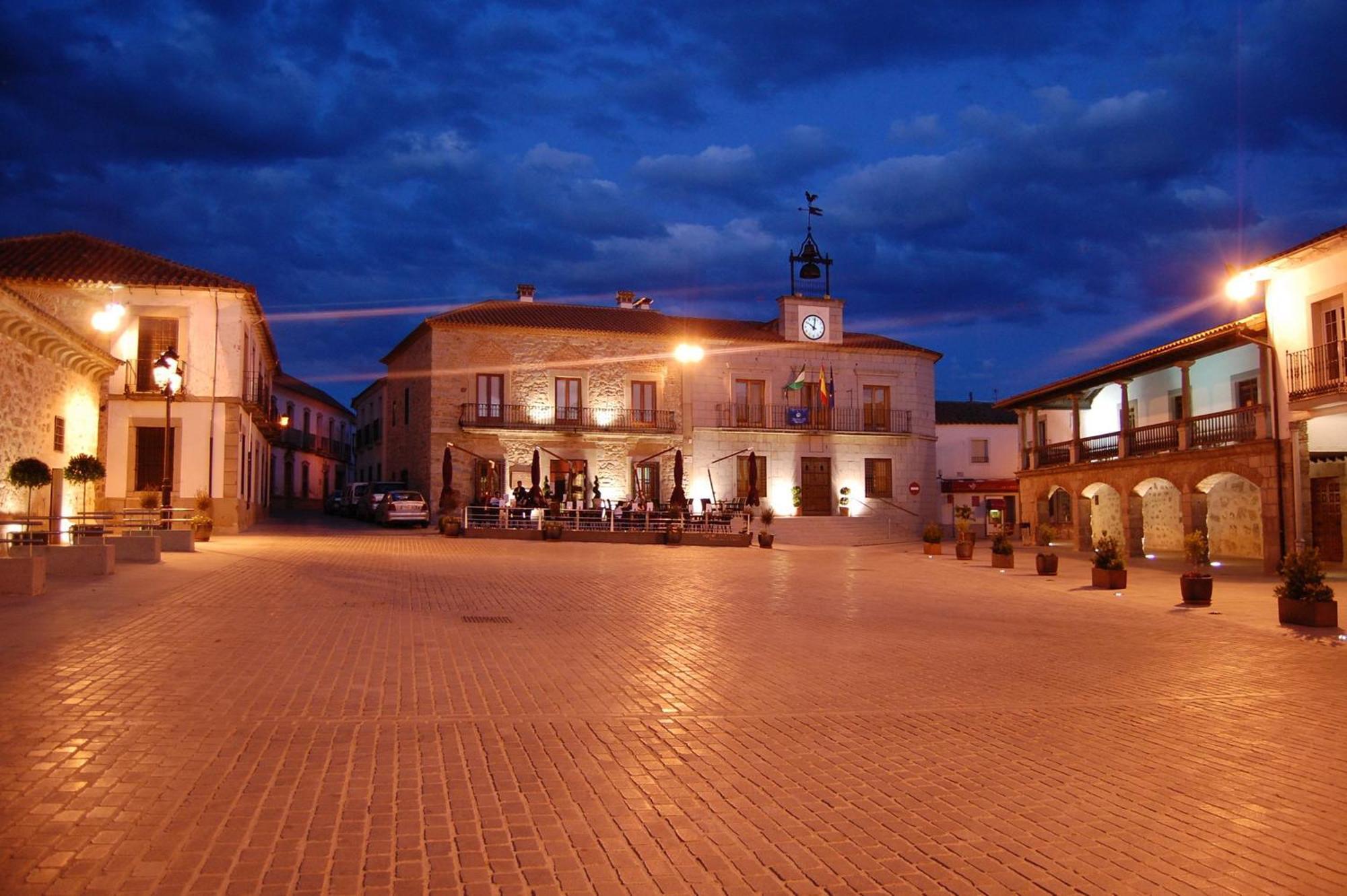 Usias Hotel 3*